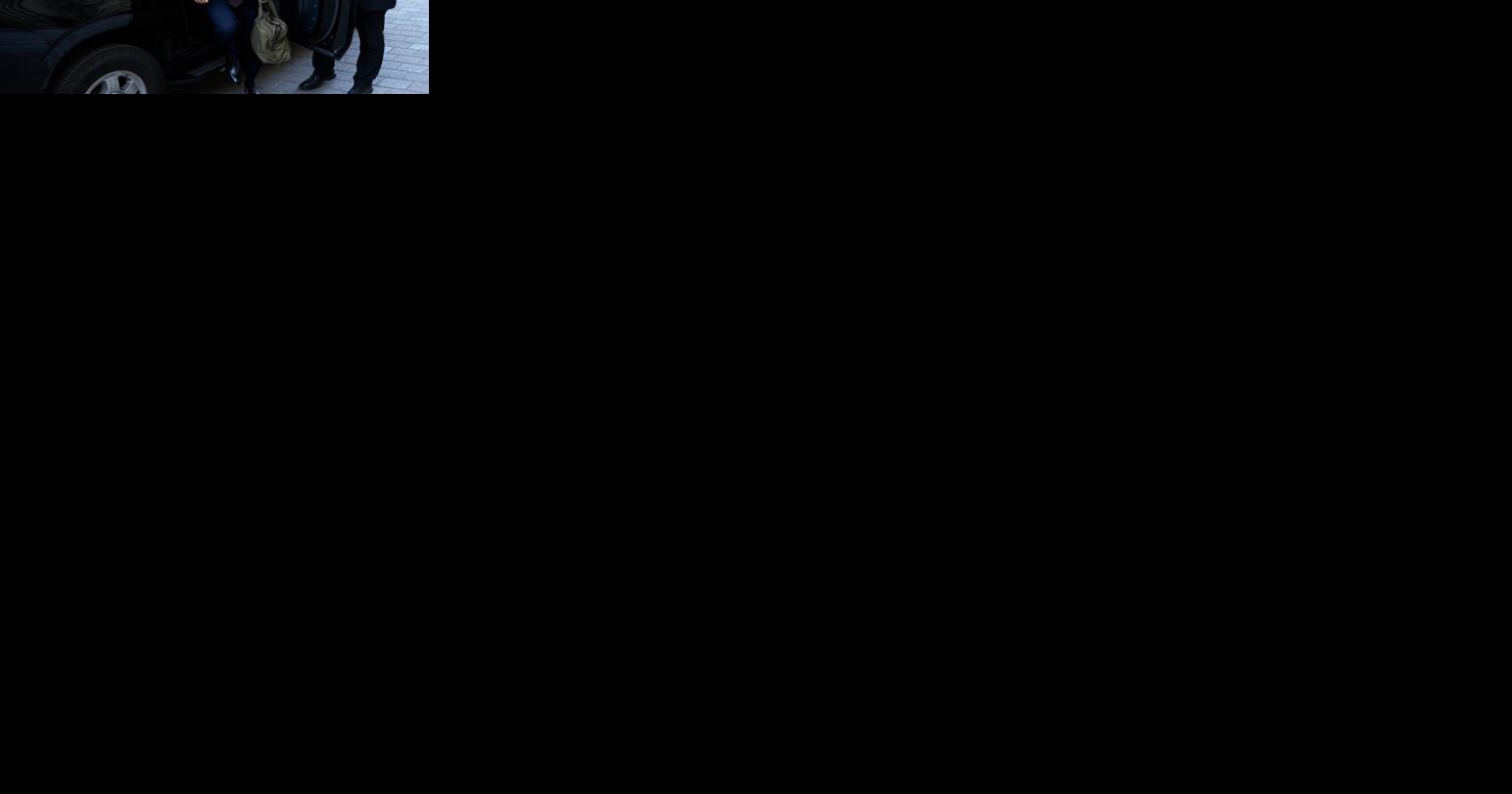 Trump vows new 25% tariff on heavy trucks ahead of meeting with Carney