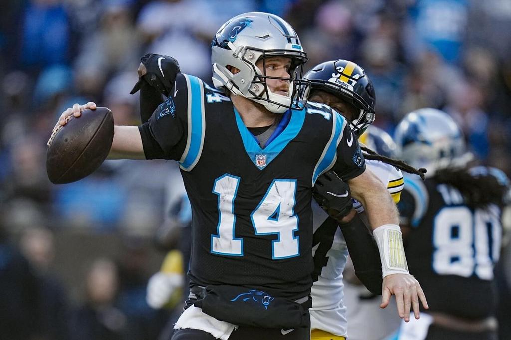 Trubisky solid, Steelers' D shuts down Panthers in 24-16 win - The San  Diego Union-Tribune