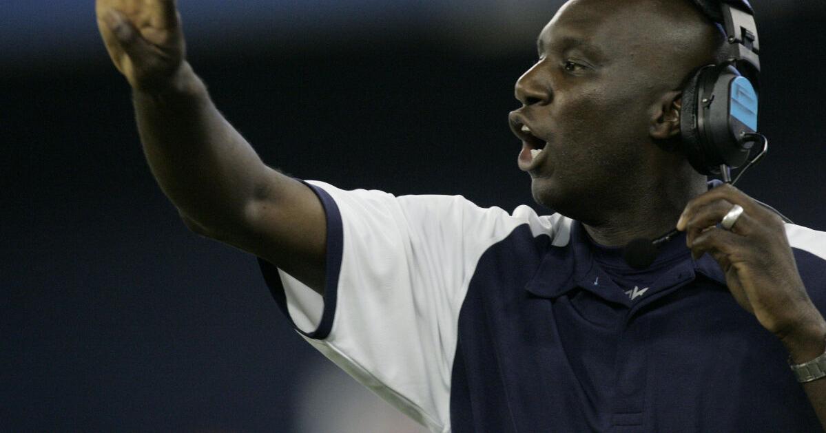 Kavis Reed Football Edmonton Eskimos fire head coach Kavis Reed