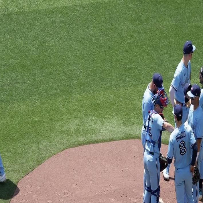 Kevin Gausman strikes out 11 as Toronto Blue Jays beat Brewers for