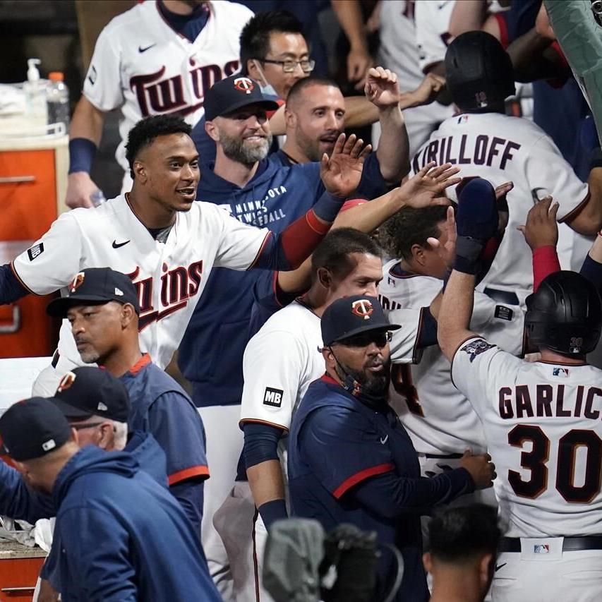 Twins' 6-run rally in 8th beats Orioles 8-3 after delay - The San Diego  Union-Tribune