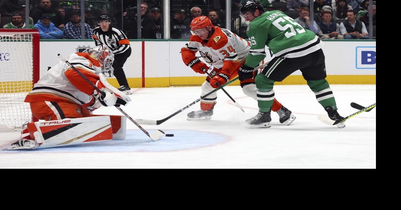 Leason has goal and 2 assists as Ducks beat Stars 4-2 for first winning streak of season