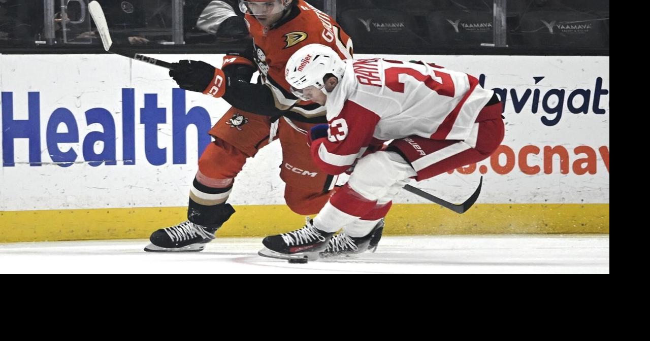 Cutter Gauthier puts Ducks ahead with his 1st NHL goal, and Anaheim ...