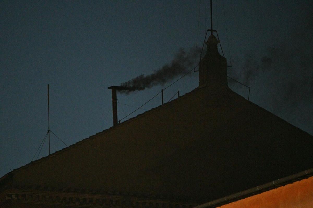 Black smoke wafting from the Vatican?s Sistine Chapel signals no pope elected in first conclave vote (Photos)