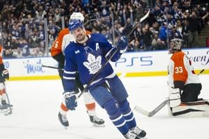 Auston Matthews nets fifth hat trick of the season, William Nylander scores in overtime as Leafs top Flyers