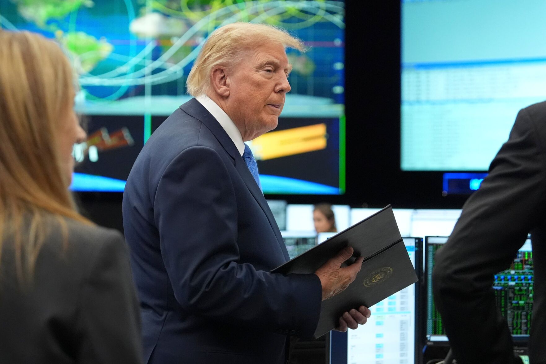 Most Canadians back counter-tariffs on U.S. goods, poll finds; Albertans reject separation as Carney's handling of trade talks wins 68% approval