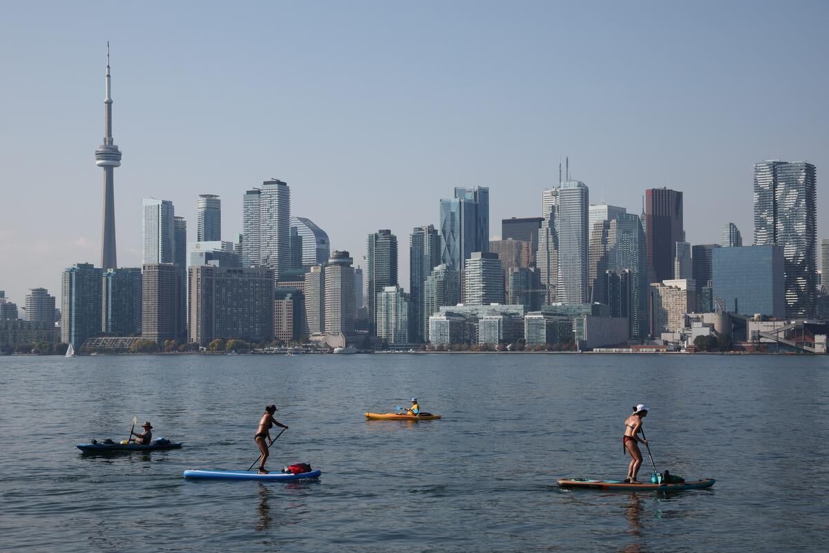 Summer in October: Toronto breaks heat record today before temperatures drop next week