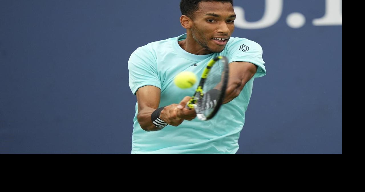 Auger-Aliassime begins Swiss Indoors title defence with win over Riedi