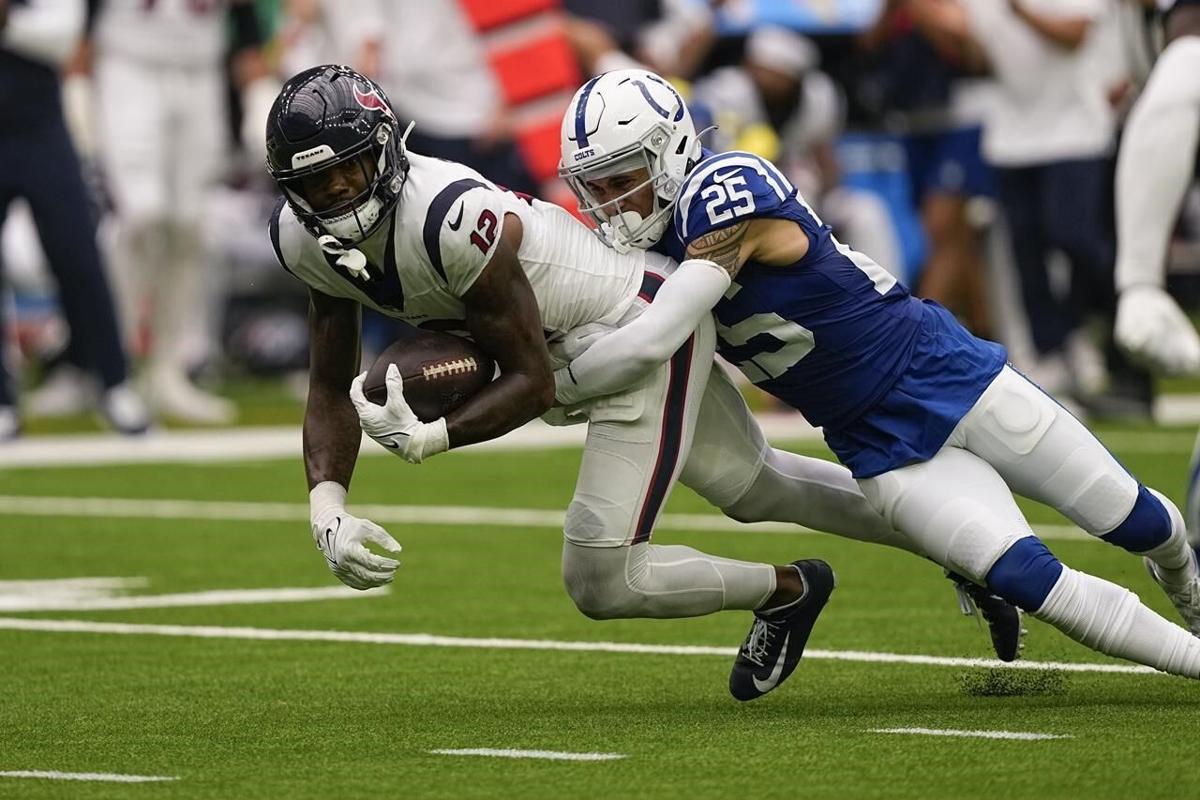 Texans offense improves, but defense struggles in loss to Colts