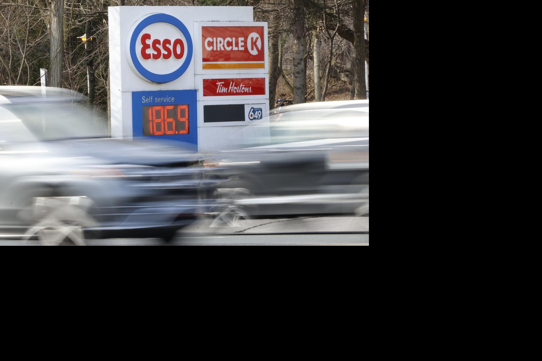 Toronto gas prices fall by 9 cents, expected to drop again Saturday