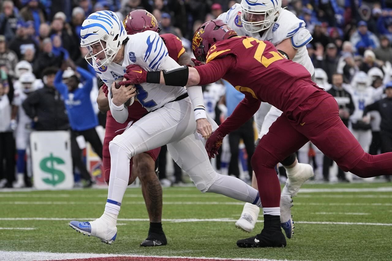 Seth Henigan Figures In 5 TDs, Memphis Shuts Down Iowa State's Run Game ...