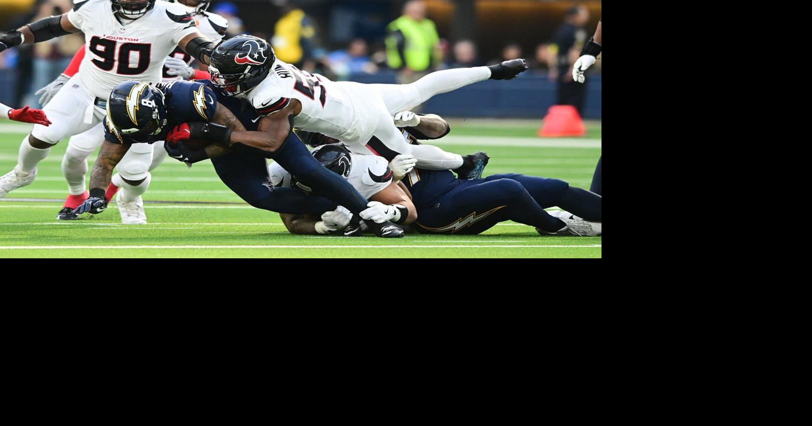 Texans’ defense swarms Chargers after offense’s fast start in playoff-clinching victory