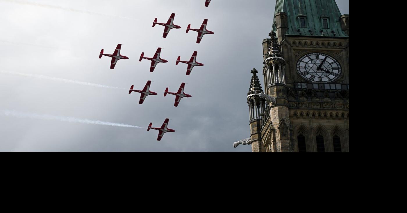 McGuinty vows update on Snowbirds this month, as Tories warn about fleet's future