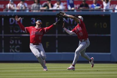 Travis d'Arnaud's tiebreaking homer in 8th leads Angels over Dodgers 6-4 for 3-game sweep