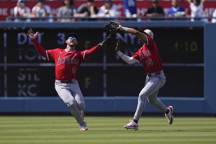 Travis d'Arnaud's tiebreaking homer in 8th leads Angels over Dodgers 6-4 for 3-game sweep