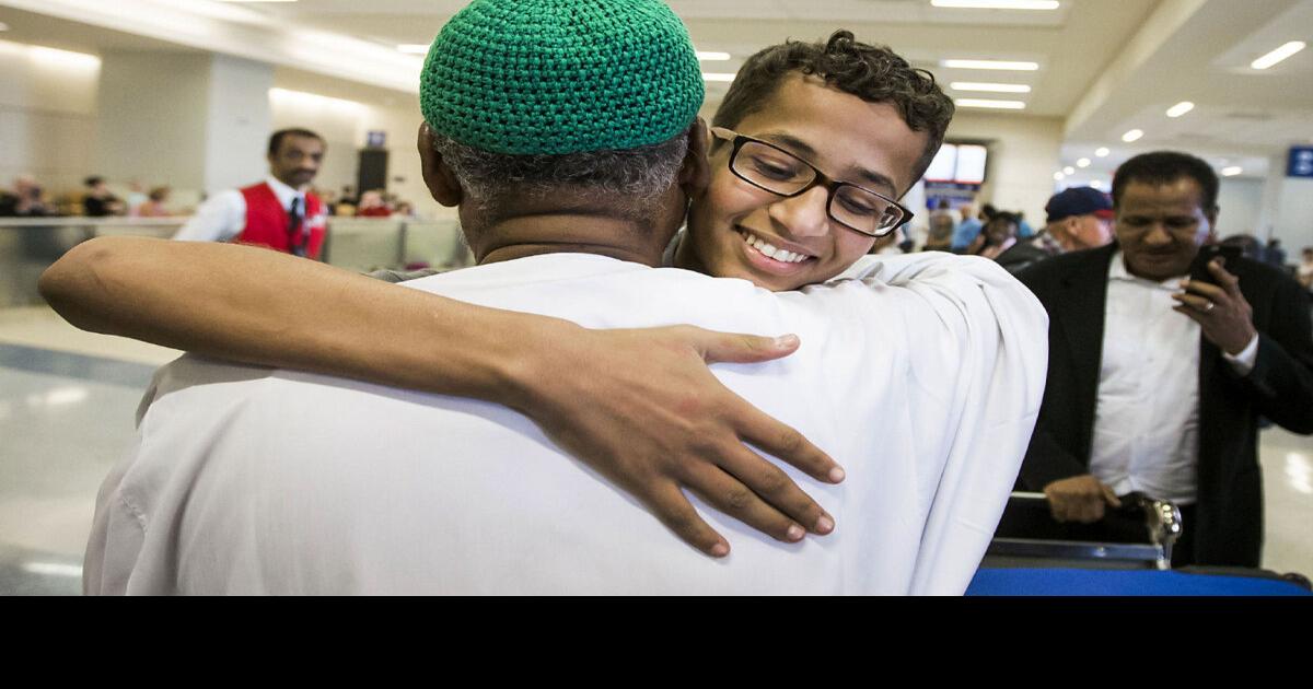 ‘Clock boy’ Ahmed Mohamed returns to America