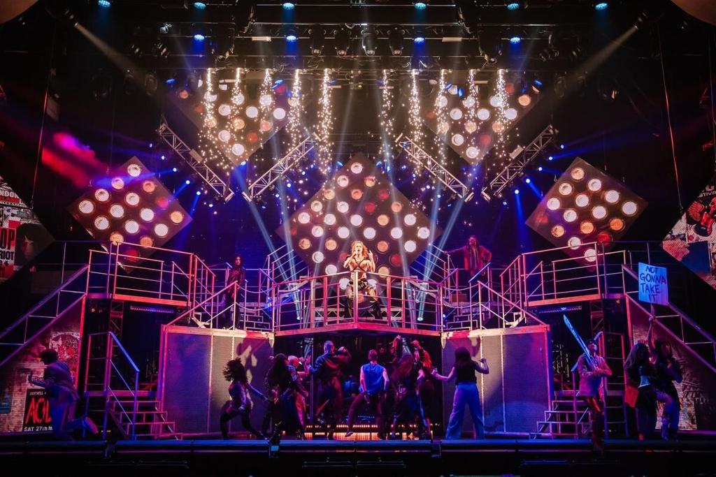 Review: 'Rock of Ages' is a Truly Immersive, Full-Body Experience