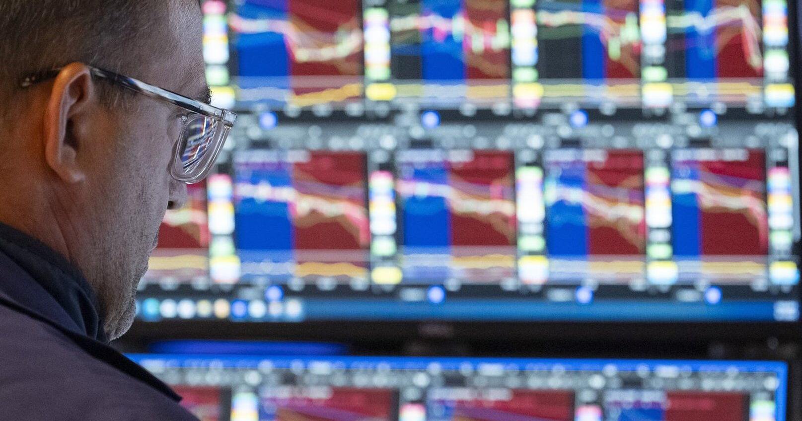 Tech stocks help lift S&P/TSX composite higher, U.S. stock markets mixed