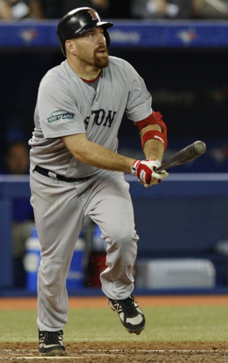 Red Sox trade Kevin Youkilis to White Sox
