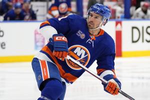 Avalanche sign Zach Parise to a contract for the rest of the season