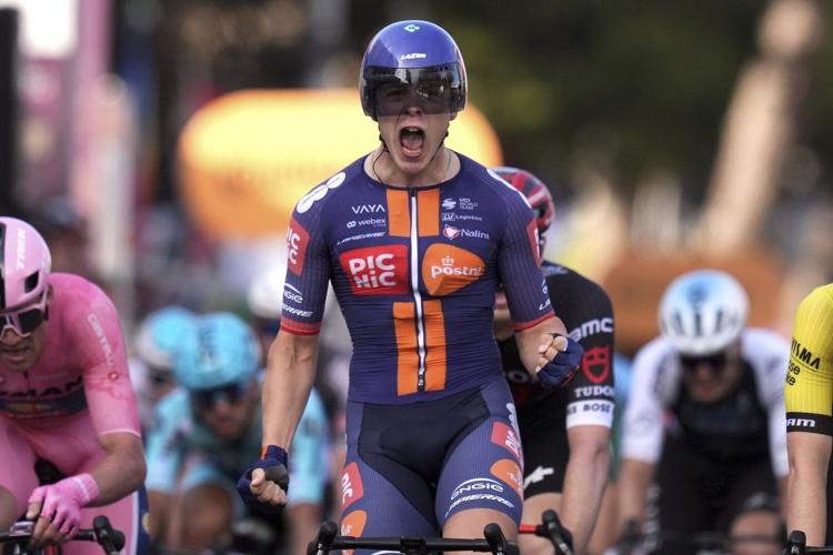 Van Uden sprints to biggest win of his career on Giro's 4th stage, Pedersen keeps overall lead