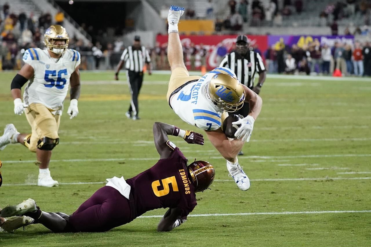 Thompson-Robinson’s 4 TDs Lead No. 10 UCLA Past ASU 50-36