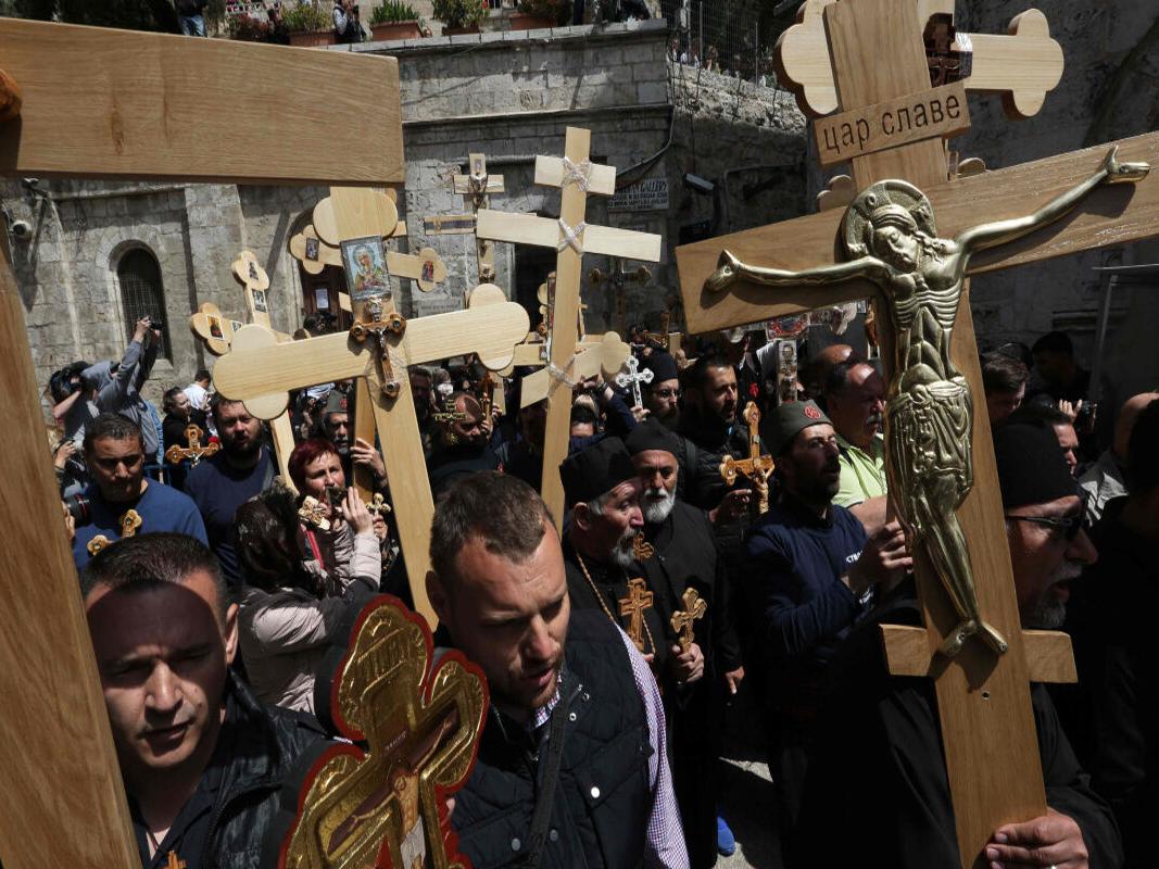 Christian pilgrims mark Good Friday in Jerusalem: photos