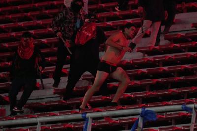 Independiente disqualified from Copa Sudamericana after violent clash at stadium