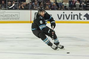 Nick Schmaltz scores twice to power Mammoth past the Blues, 4-2