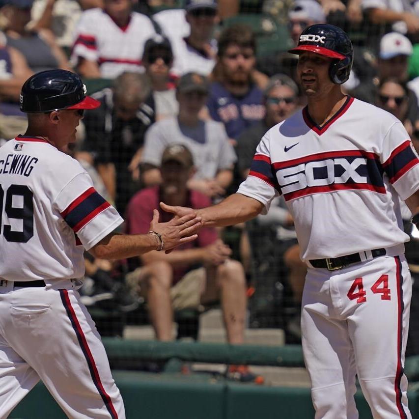 Jose Abreu, Eloy Jiménez homer; White Sox beat A's 4-1