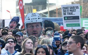 Leafs vs. Senators Game 3: Giroux and Knies trade goals, 1-1 after two