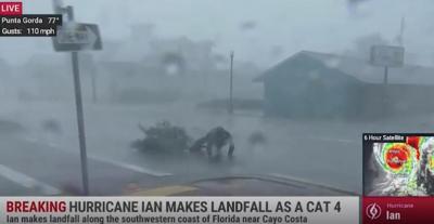 Hurricane Ian brings a surge of storm porn to cable news
