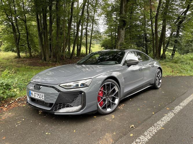 1-Audi-RS-e-tron-GT-Performance.jpg