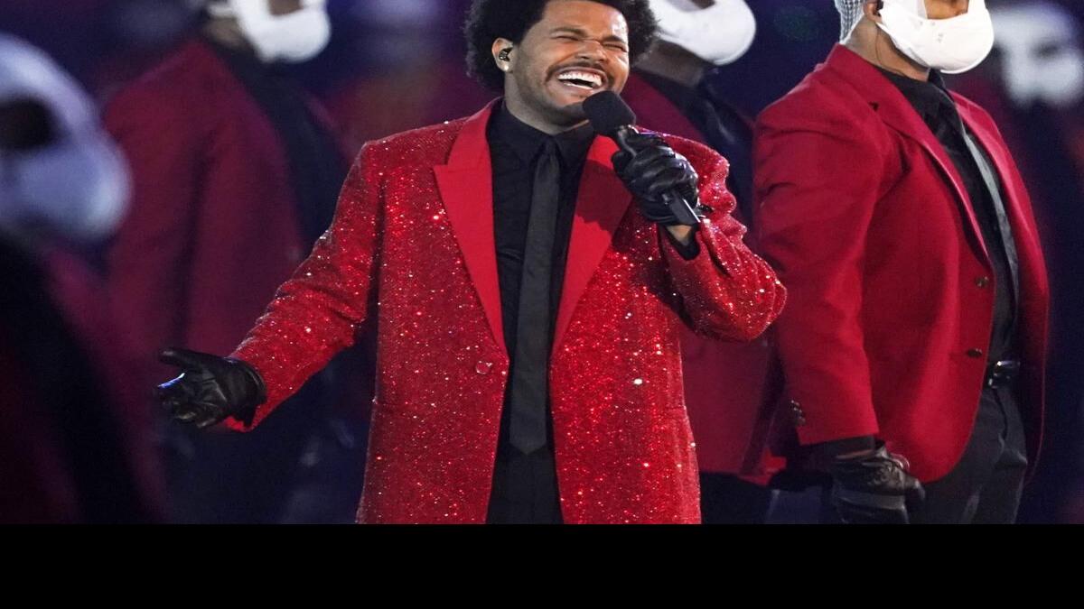Super Bowl 2021: The Weeknd plays halftime show: Review - Los Angeles Times