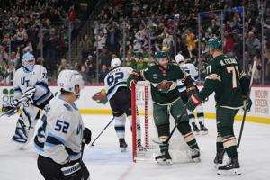 Wild forward Nick Foligno returns to Chicago for first game against the Blackhawks since trade