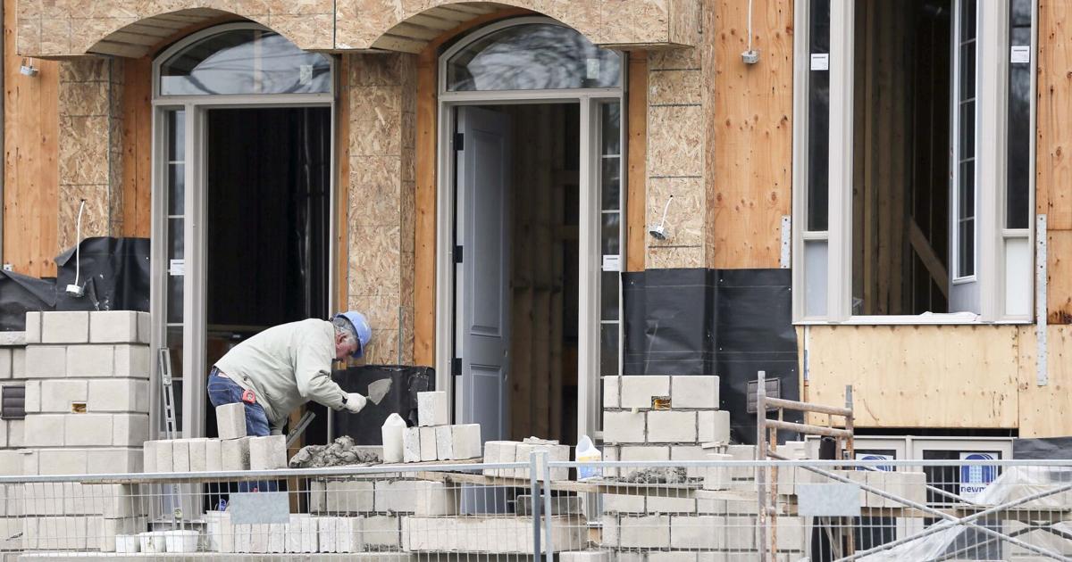 HST rebate boosts sales of new single-family homes in Toronto region, but condos still lagging
