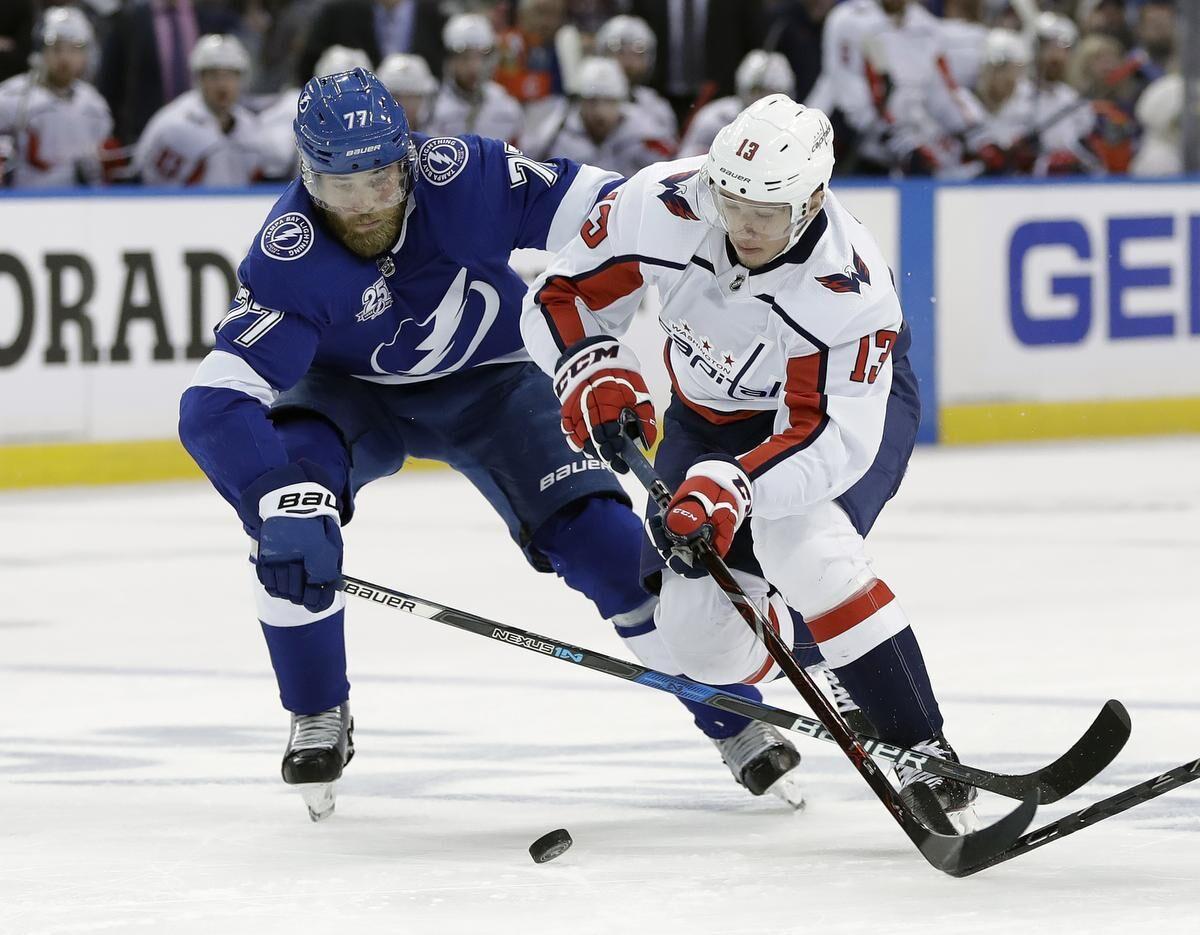 Victor Hedman 'all over the ice' in Lightning's Game 3 win over Capitals