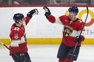 Panthers beat Maple Leafs 5-2, clinch Atlantic Division title