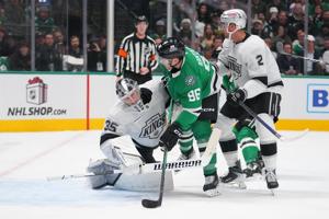 Rantanen, Duchene, Johnston each have goal and assist as Stars beat Kings 4-1