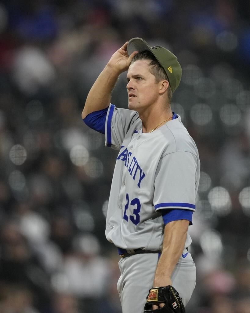 Kopech gives up 1 hit over 8 innings, White Sox beat Royals 2-0