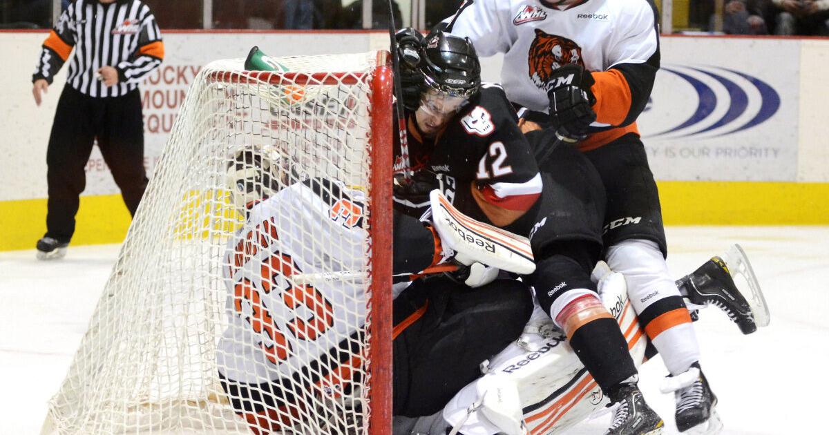 WHL Memorial Cup host Saskatoon Blades swept