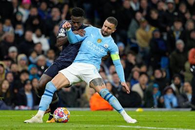 Guardiola says Walker 'one of the greatest fullbacks ever' ahead of return to Man City