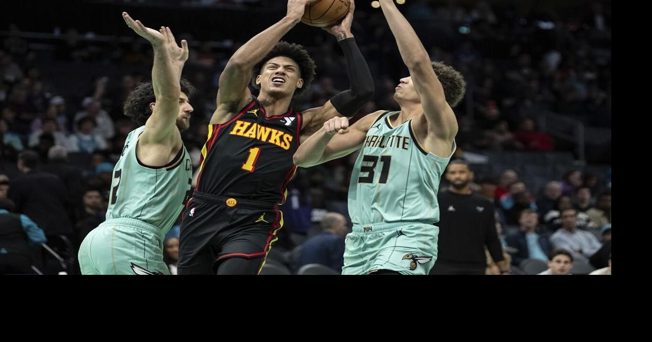 Hawks hang on to beat Hornets for 3rd straight win