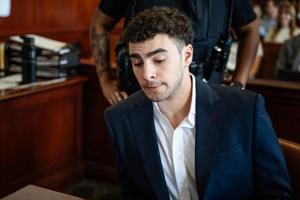 Luigi Mangione gets stuck in an elevator as judge delays his federal trial until January