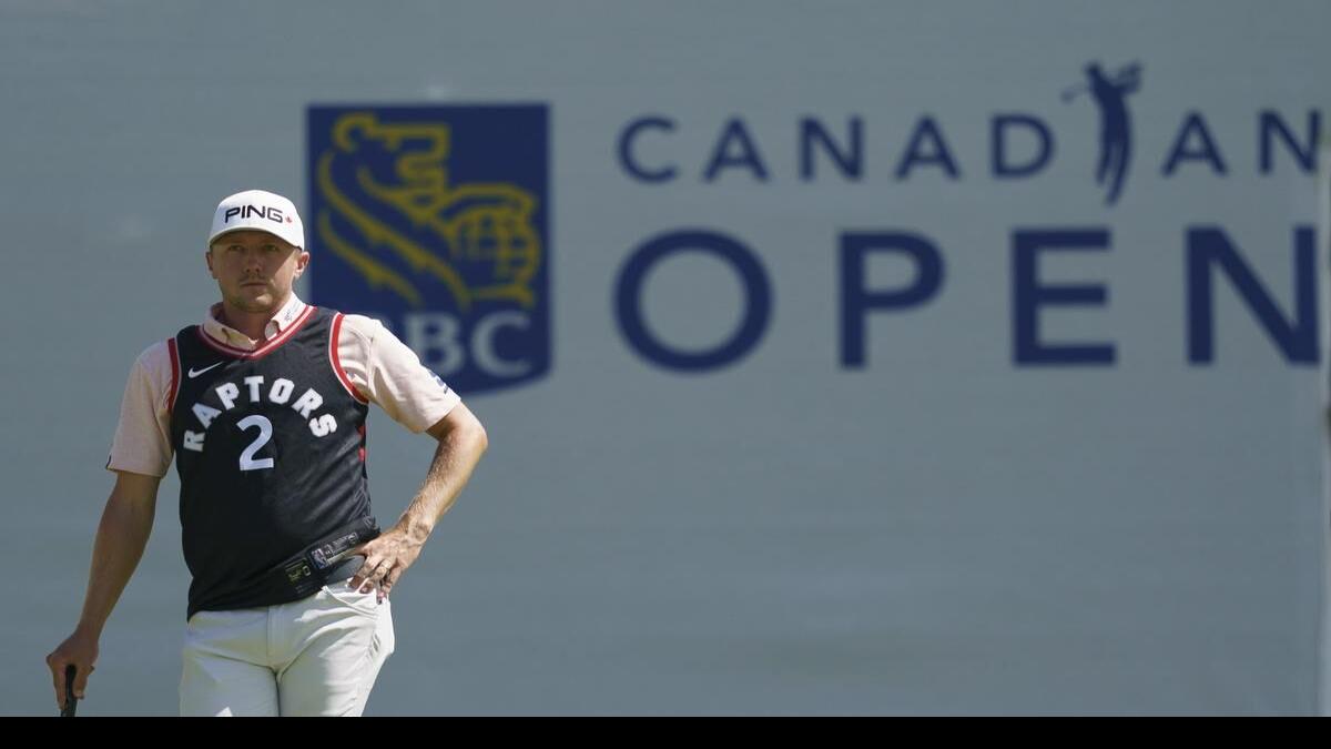 PGA Tour pro makes par wearing a Kawhi Leonard jersey at the Canadian Open