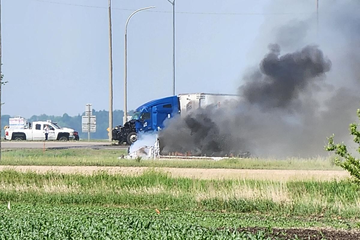 15 dead as bus carrying seniors collides with semi in Manitoba