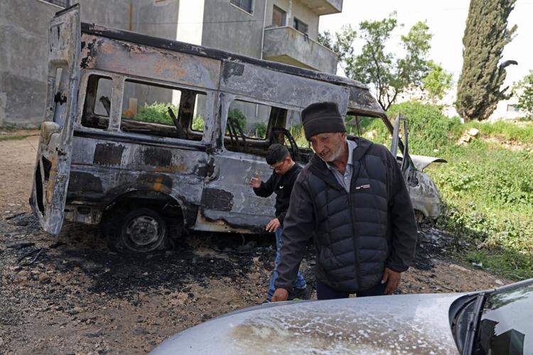 Israeli settlers smash cars and set fires in the West Bank as 4 ...