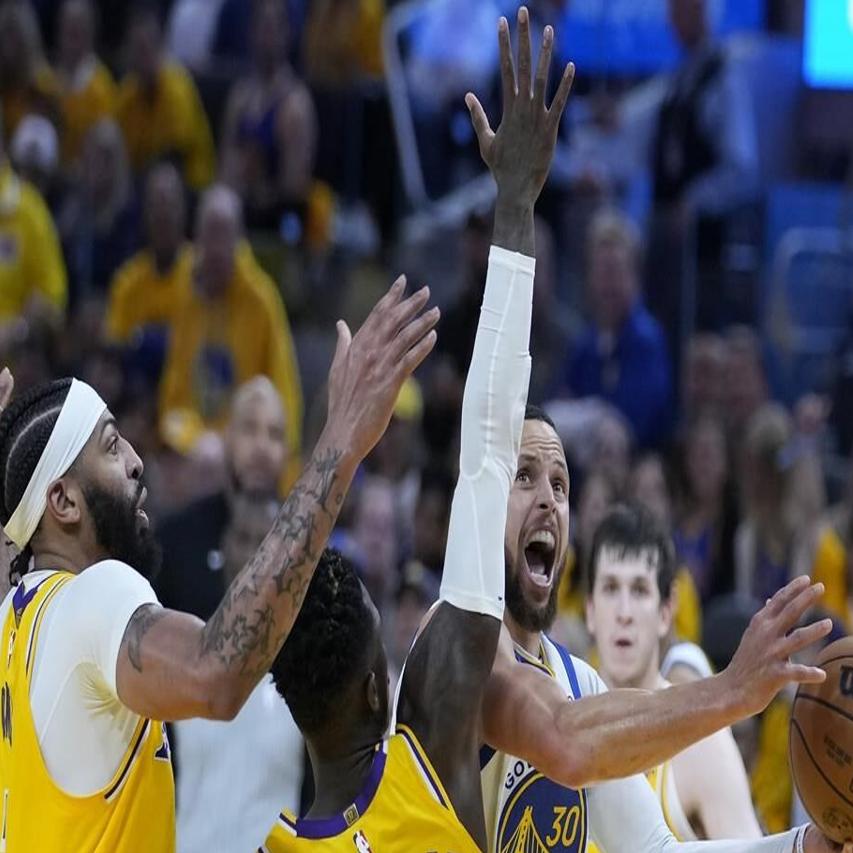 Stephen Curry, Warriors stave off elimination, force Game 6 by