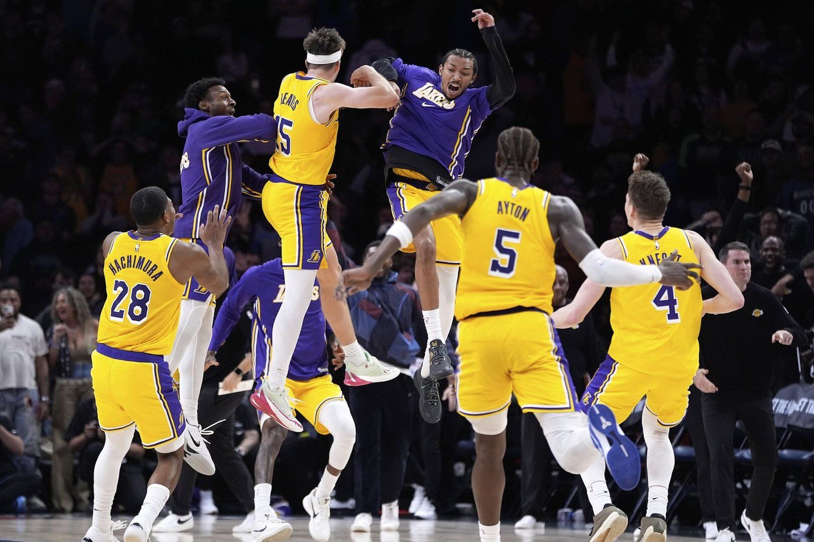 Lakers Vip Austin Reaves gives short-handed Lakers another reason to rely on him ...