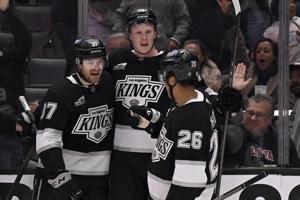 Kings shake off slow start to beat Blue Jackets 5-2